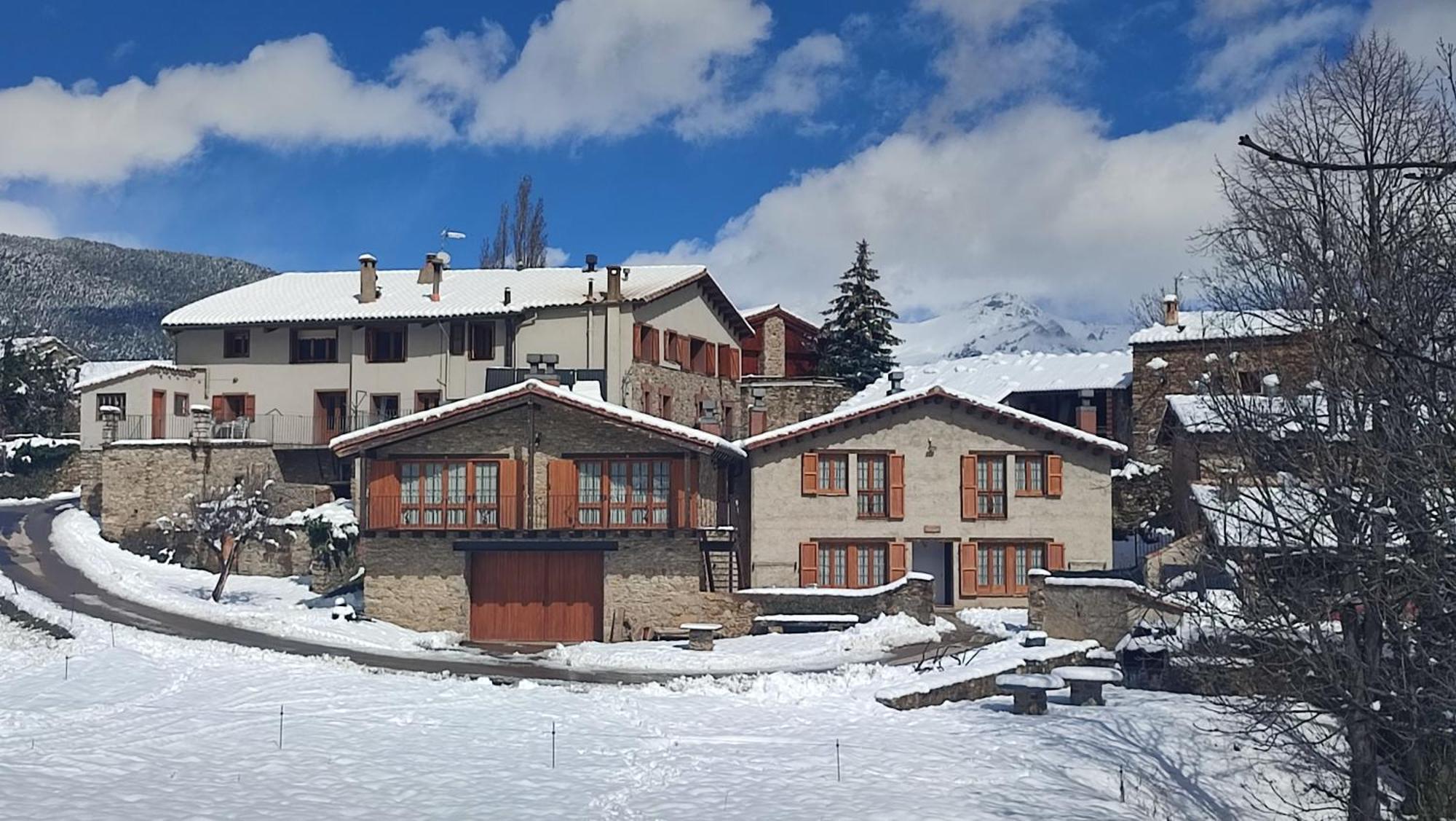 Can Tubau - Casa Rural - Apartaments Кампеляс Екстер'єр фото